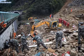 Hiện trường vụ lở đất kinh hoàng ở Trung Quốc