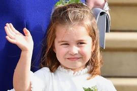 Ngắm vẻ đáng yêu như thiên thần của tiểu Công chúa Charlotte 