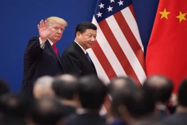 Chiến tranh thương mại Mỹ-Trung: Tổng thống Trump "vừa đấm vừa xoa"?