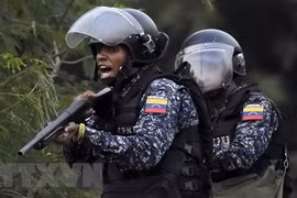 Vì sao Venezuela điều 3.000 binh sỹ tới biên giới với Colombia?