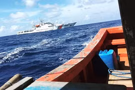 Tàu Hải cảnh Trung Quốc rút khỏi bãi cạn Scarborough?