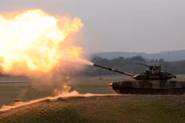 Ba kịch bản quan hệ Nga-Mỹ: Đụng độ vũ trang?