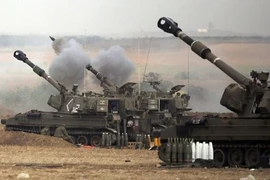 Israel bất ngờ tấn công dữ dội Quân đội Syria tại Quneitra