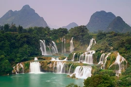 Choáng ngợp trước những thác nước đẹp nhất thế giới