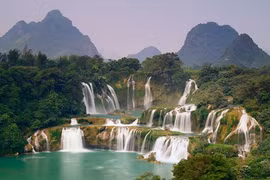 Choáng ngợp trước những thác nước đẹp nhất thế giới