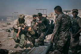 Khoảnh khắc đau thương trong chiến dịch giải phóng Mosul 