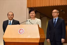 Trưởng đặc khu phản đối sự can thiệp của nước ngoài vào Hong Kong