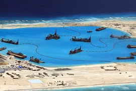 Chi tiêu quốc phòng tăng mạnh vì căng thẳng Biển Đông