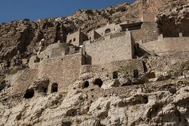 Khám phá tu viện bỏ hoang gần chiến tuyến Mosul