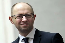 Thủ tướng Ukraine Yatsenyuk “thoát hiểm” bỏ phiếu bất tín nhiệm