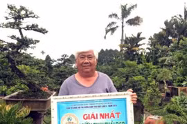 Cụ ông rời xứ dừa lên phố, làm vườn kiểng độc lạ thu bạc tỷ