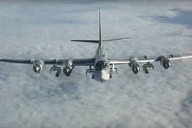 Video: Máy bay ném bom Tu-95MS Nga hủy diệt IS và al-Nusra
