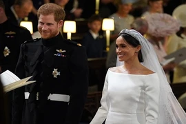 Xúc động “đám cưới cổ tích” của Hoàng tử Harry và hôn thê Markle