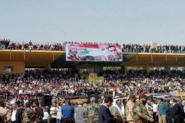 Biển người dự đám tang tướng Syria thiệt mạng ở Deir Ezzor 