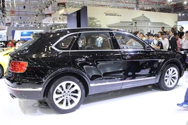 Siêu SUV nhanh nhất Thế giới Bentayga chính hãng tại VN