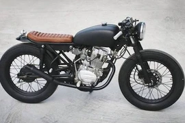 “Xế nổ” giá rẻ SYM Wolf độ brat cafe cực chất tại Hà Nội