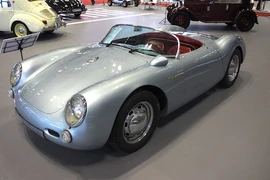 Siêu xe cổ “triệu đô” Porsche 550 Spyder tới Việt Nam