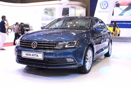 Volkswagen Jetta giá 1 tỷ đồng có gì "đấu" Toyota Altis?
