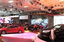 “Đội quân” Kia sedan 4 cửa hút khách tại VMS 2016