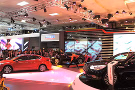 “Đội quân” Kia sedan 4 cửa hút khách tại VMS 2016