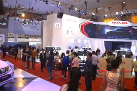 Triển lãm ôtô Việt Nam 2016 chính thức khai màn