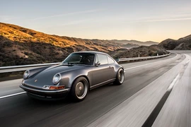 Porsche 911 đời cổ “hồi sinh” hoàn hảo giá gần 9 tỷ