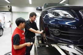 Audi mời chuyên gia Đức tới chăm xe cho khách Việt