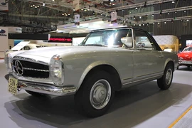 Mui trần “hàng hiếm” Mercedes 230SL hơn 50 tuổi tại VN