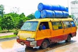 Những chiếc xe ôtô “hàng nát” nguy hiểm tại Việt Nam