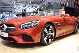 Mui trần "sang chảnh" Mercedes SL400 giá 6,7 tỷ tại VN