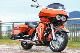 Harley-Davidson Road Glide “giật” CVO tiền tỷ tại Đà Nẵng