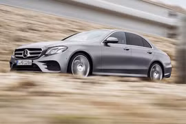 Soi xe sang Mercedes E-Class 2018 "gọi dạ, bảo đi"