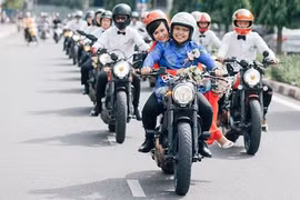 Dàn môtô Ducati Scrambler "rầm rộ" rước dâu tại Vũng Tàu