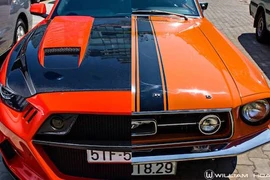 Cặp đôi siêu xế cơ bắp Ford Mustang “siêu độc” tại VN