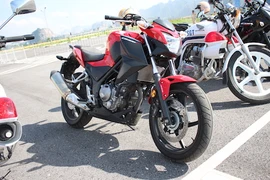 “Xế luyện công” Honda CB300F của Cảnh sát giao thông Việt