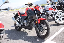 “Xế luyện công” Honda CB300F của Cảnh sát giao thông Việt