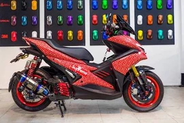 Yamaha NVX khoác áo Louis Vuitton "đỏ choé" tại Sài Gòn 