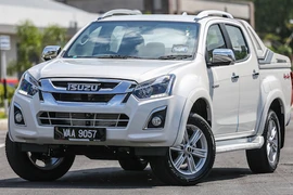 “Soi” Isuzu D-Max bản cao cấp giá từ 612 triệu đồng