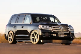 Toyota Land Cruiser độ siêu mạnh tới 2000 mã lực 