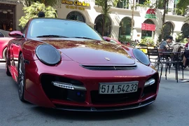 “Hàng hiếm” Porsche 911 độ full kit TechArt tại Việt Nam