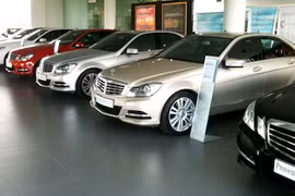 Thị trường xe ôtô cũ Việt "ế khách" dịp cuối năm 2016