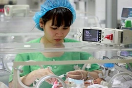 Video: Sắp có tử cung nhân tạo để nuôi sống trẻ sinh non