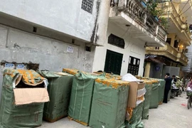 Nghi vấn cơ sở kinh doanh Hà Nội gắn mác hàng hiệu cực "khủng"