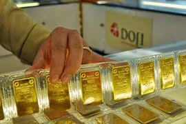 Giá vàng hôm nay 13/12, tăng vọt sau bất ngờ từ nước Mỹ