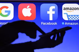 Facebook phải gỡ bỏ 215 fanpage vi phạm pháp luật Việt Nam