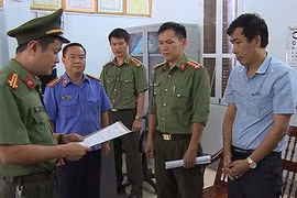 Vụ gian lận điểm thi: Cán bộ giáo dục nên tự rút khỏi ngành