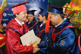 Bỏ ghi xếp loại trên bằng đại học, có lo "cào bằng"?