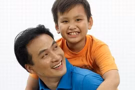 Con trai của Chi Bảo lớn phổng phao đến ngỡ ngàng