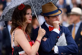 Quên hàng hiệu đi, đây là mốt mới khoe “đẳng cấp” của giới siêu giàu