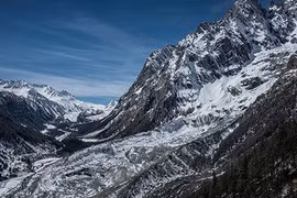 Kinh hoàng biến đổi khí hậu đe dọa ngôi làng Italy trên dãy Alps